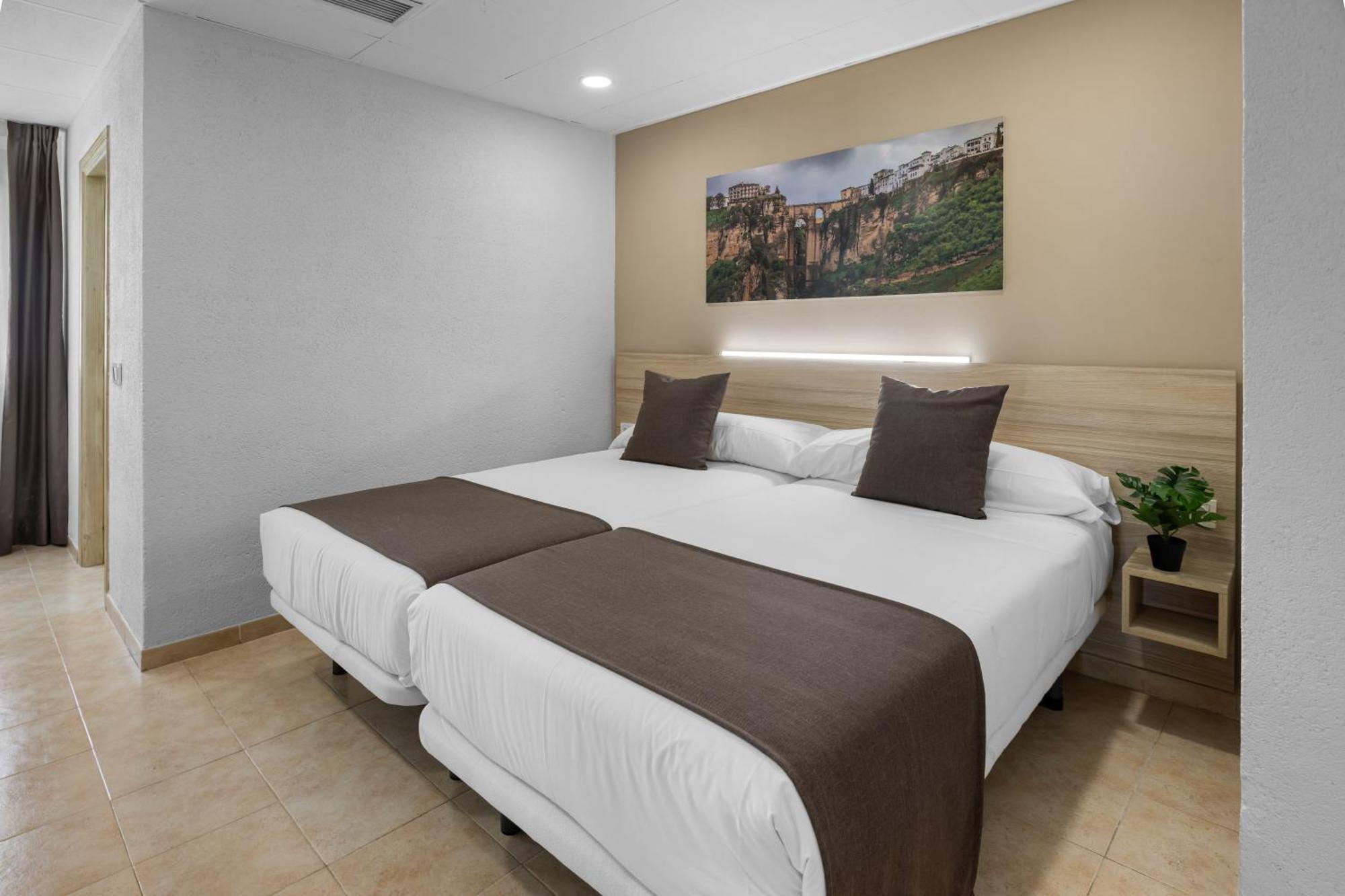 Vas Malaga Ciudad Hotel ภายนอก รูปภาพ
