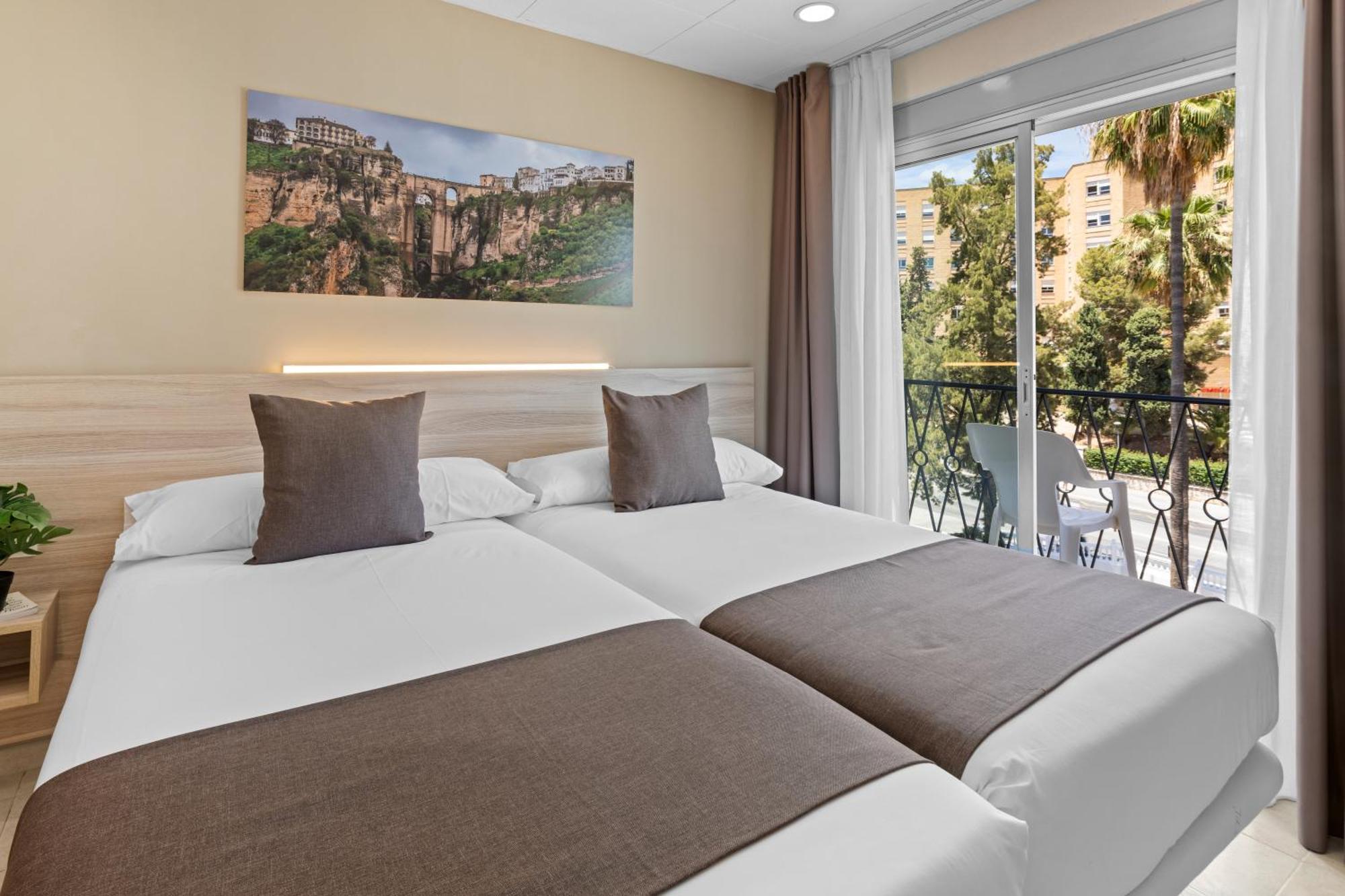 Vas Malaga Ciudad Hotel ภายนอก รูปภาพ