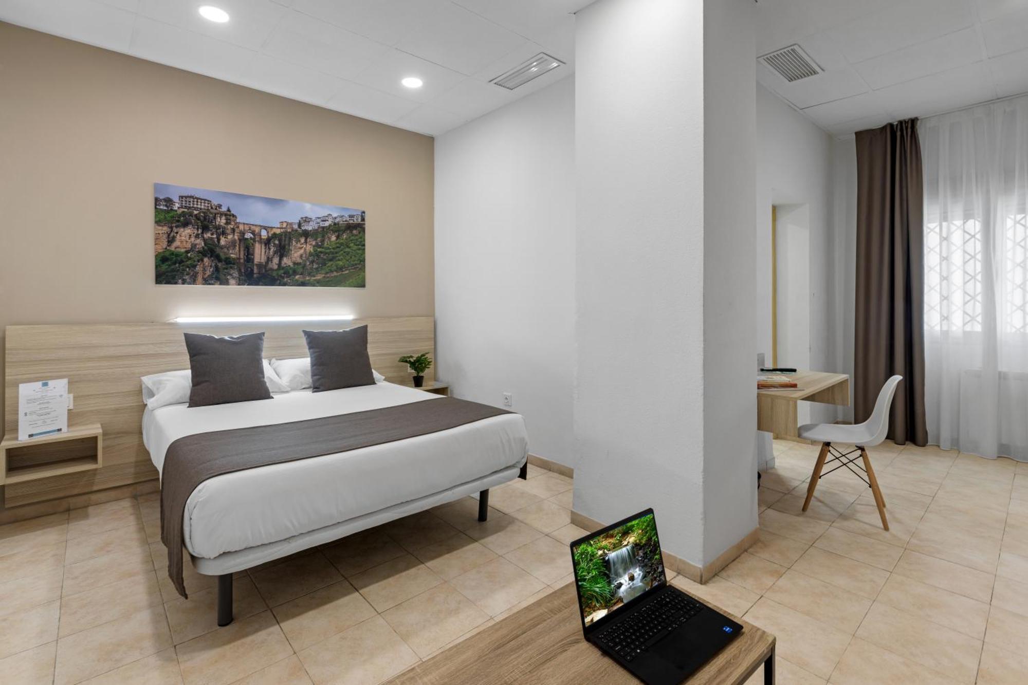 Vas Malaga Ciudad Hotel ภายนอก รูปภาพ