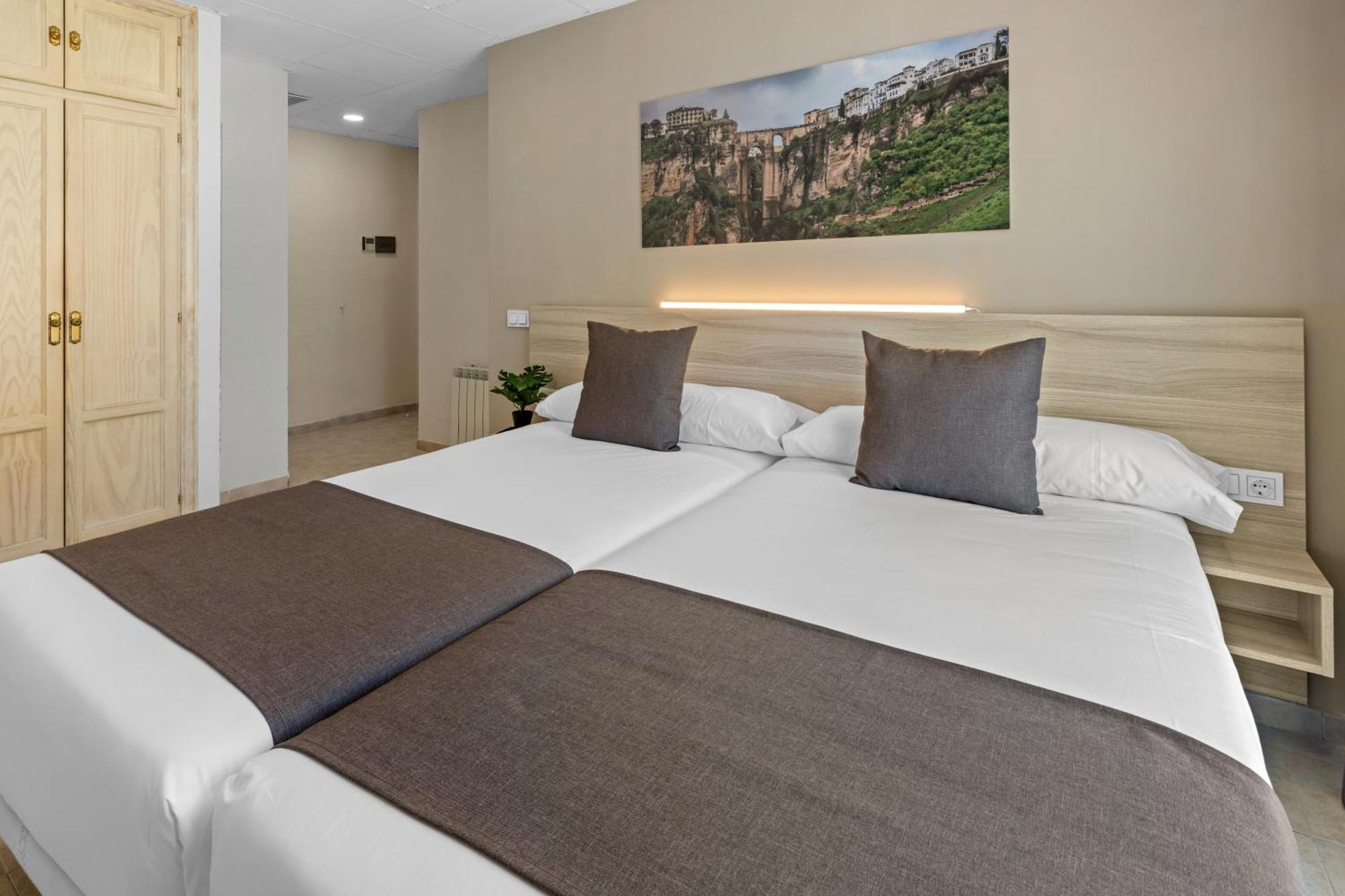 Vas Malaga Ciudad Hotel ภายนอก รูปภาพ