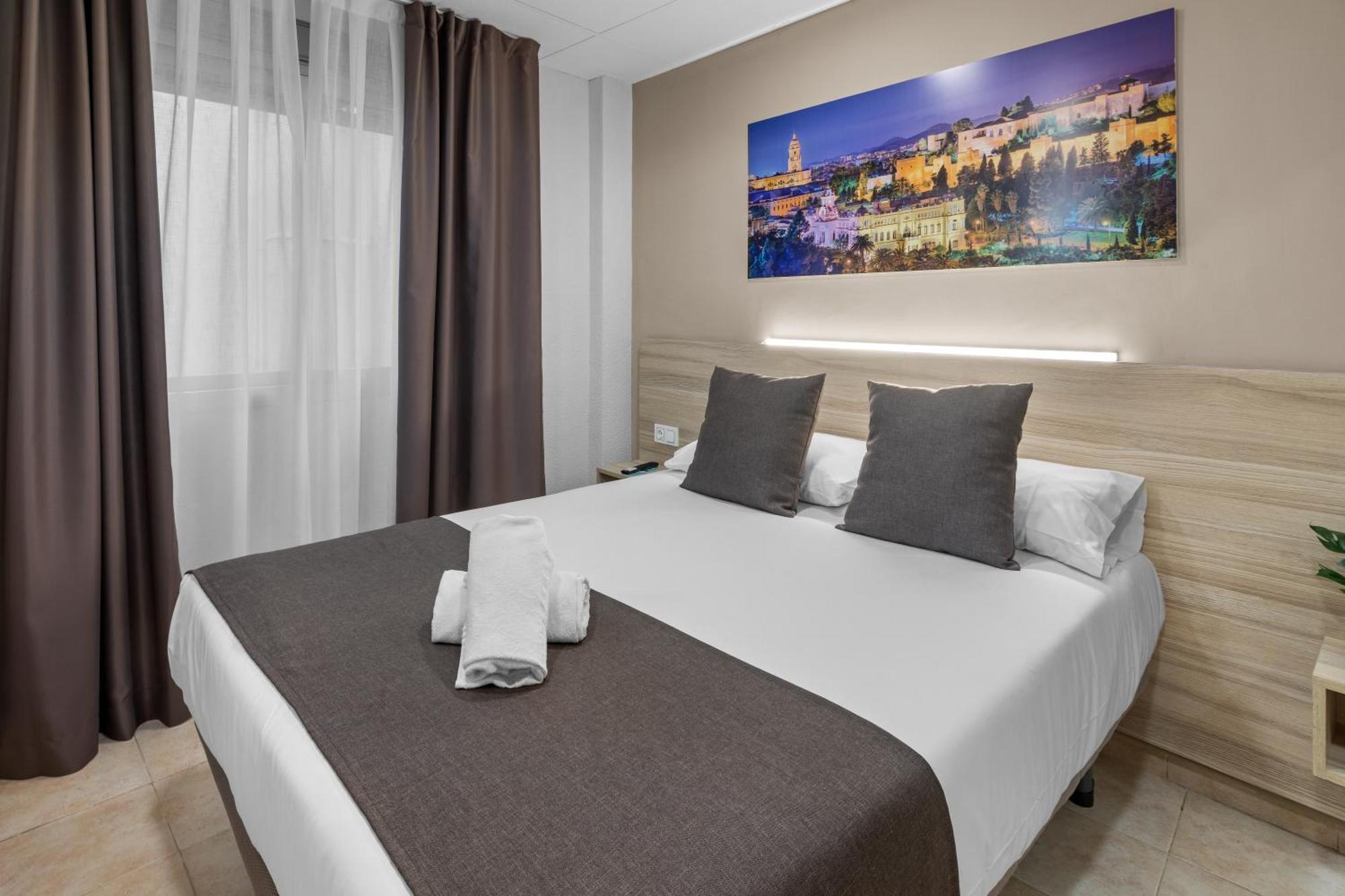 Vas Malaga Ciudad Hotel ภายนอก รูปภาพ
